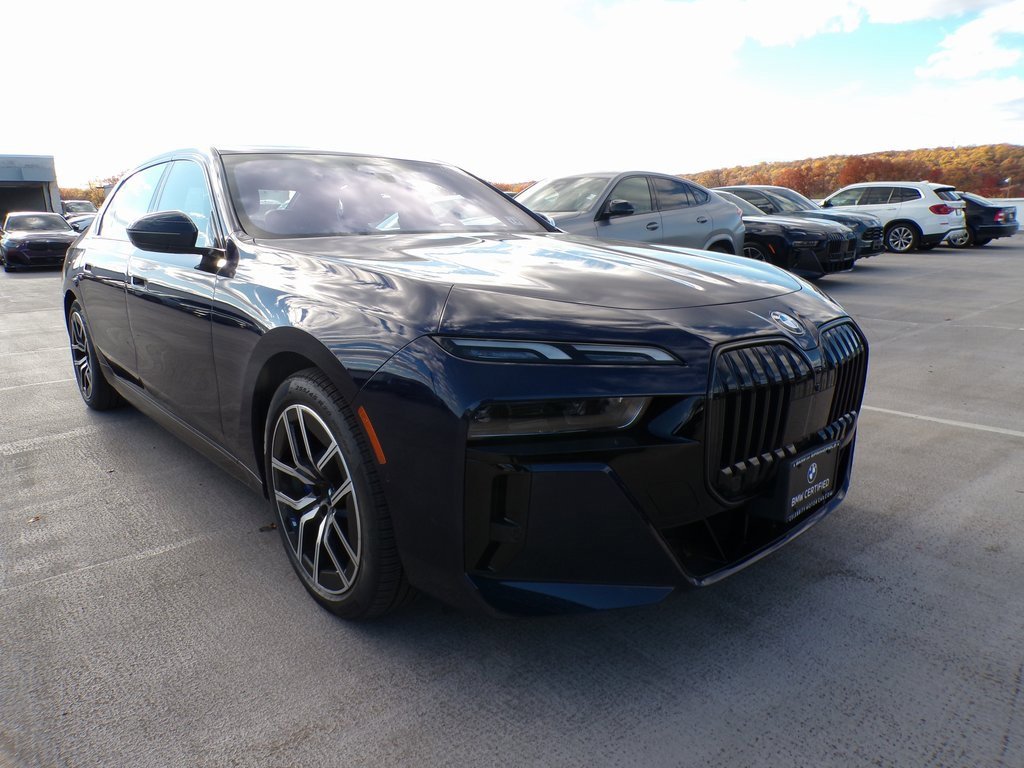 Certified 2025 BMW 760i xDrive