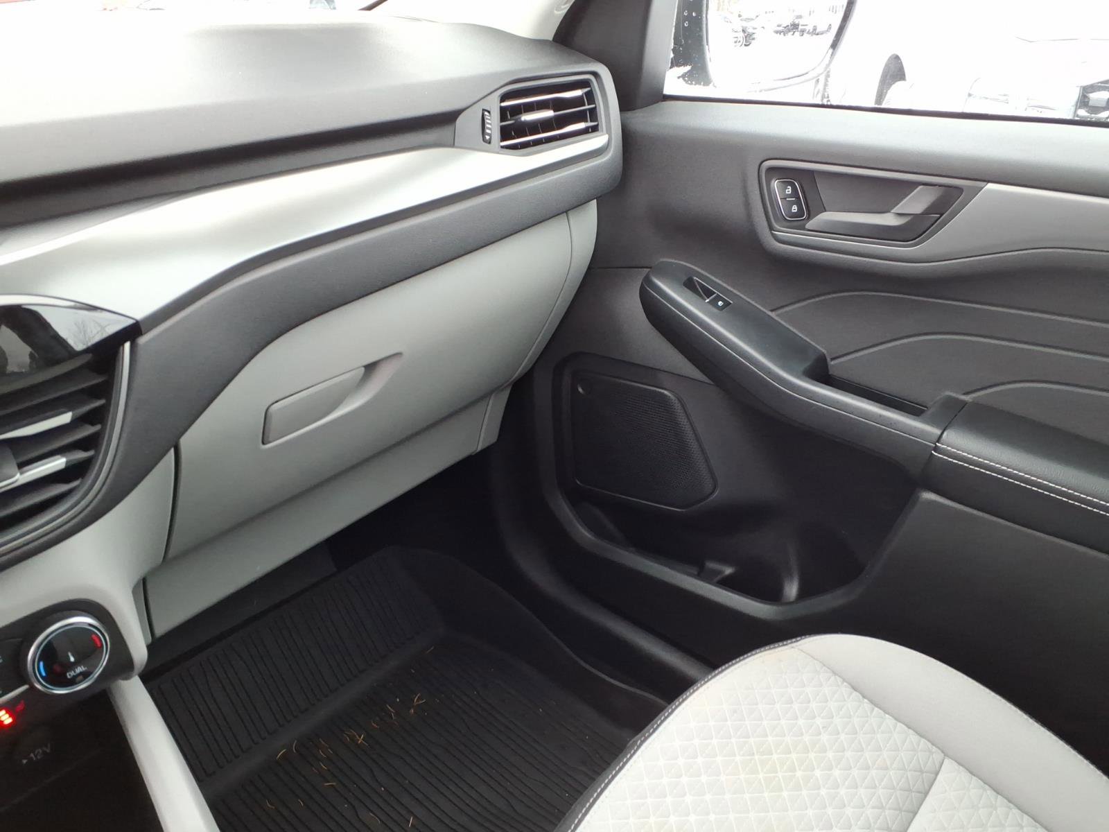 Used 2023 Ford Escape Active image 24