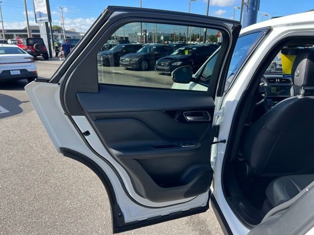 Used 2020 Jaguar F-PACE Premium image 40