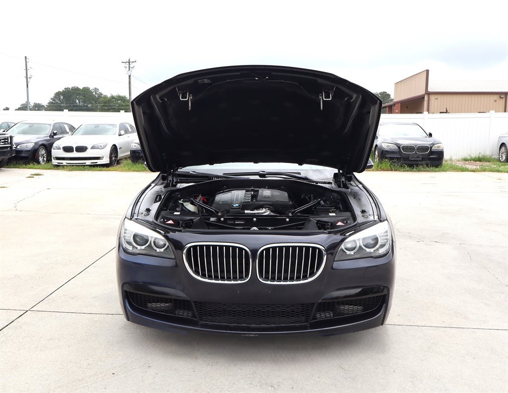 Used 2015 BMW 740Li xDrive AWD/4WD image 46