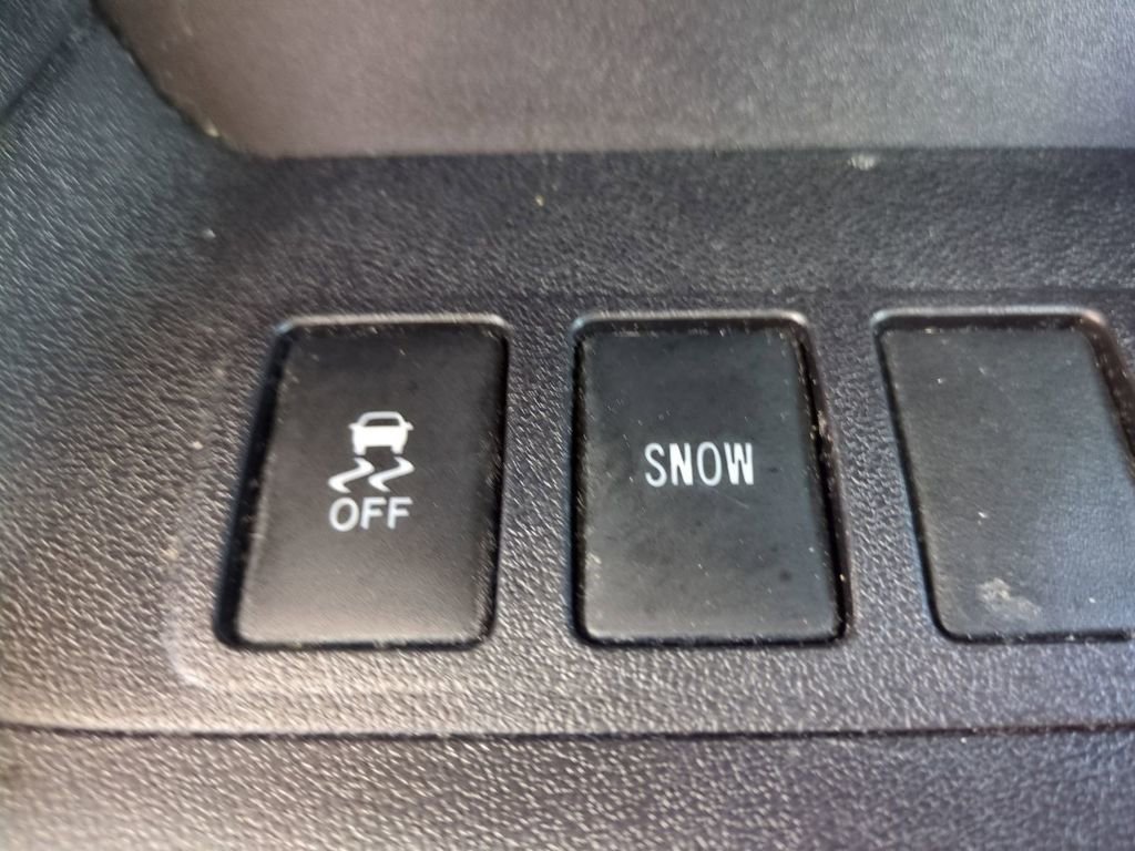 Used 2015 Toyota Highlander Limited w/ Driver Technology Package image 30