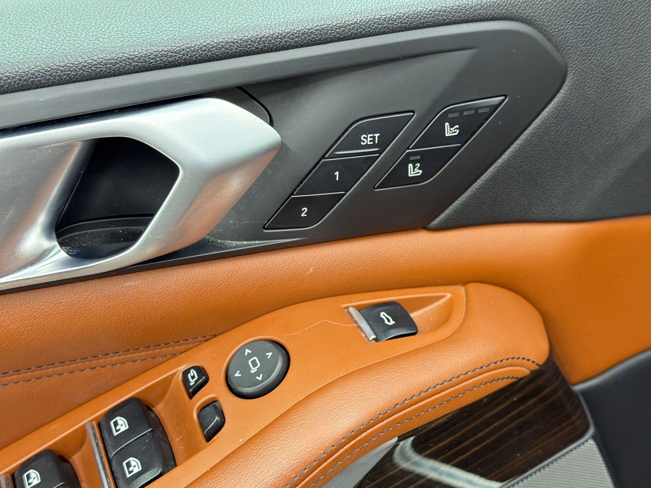 Used 2019 BMW X5 xDrive40i w/ M Sport Package AWD/4WD image 20