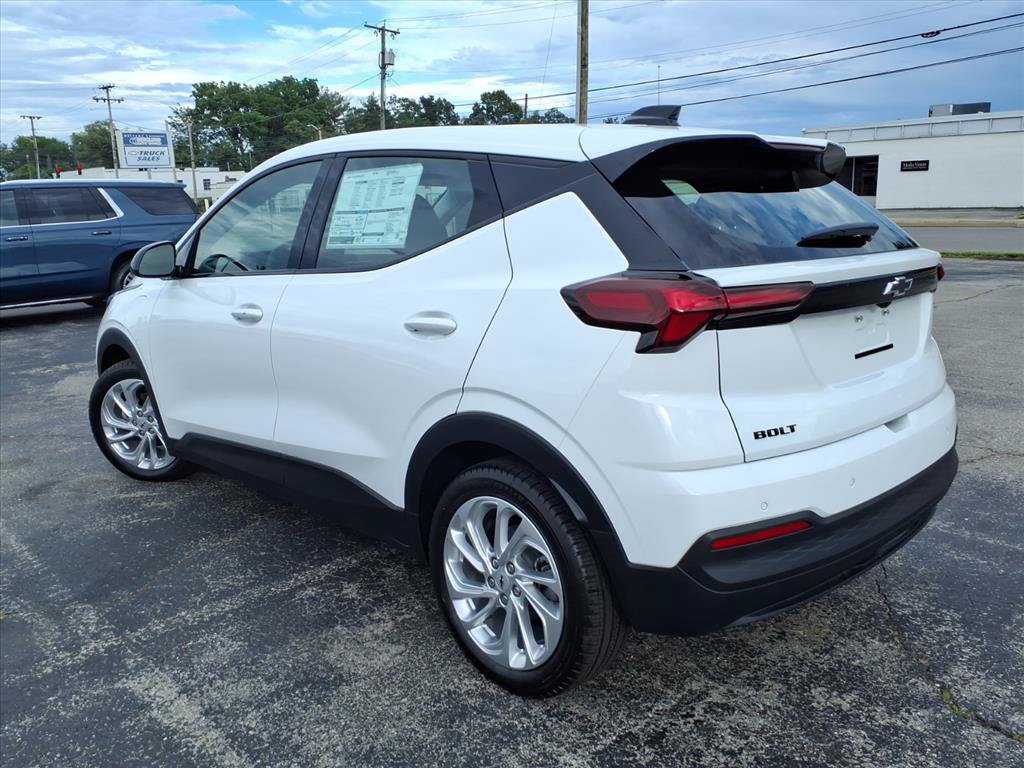New 2027 Chevrolet Bolt LT FWD image 5