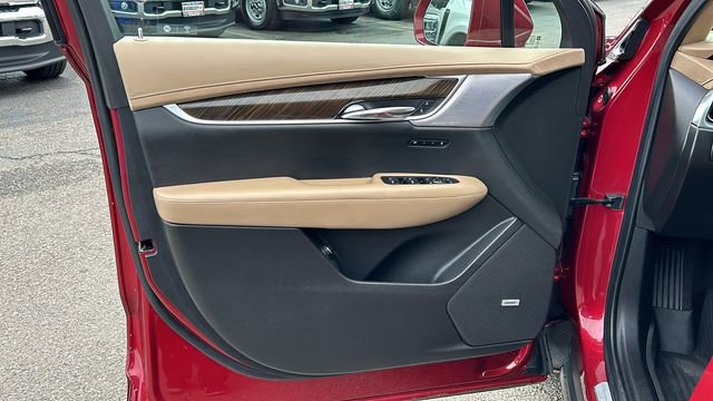 Used 2020 Cadillac XT6 Premium Luxury w/ Platinum Package image 16