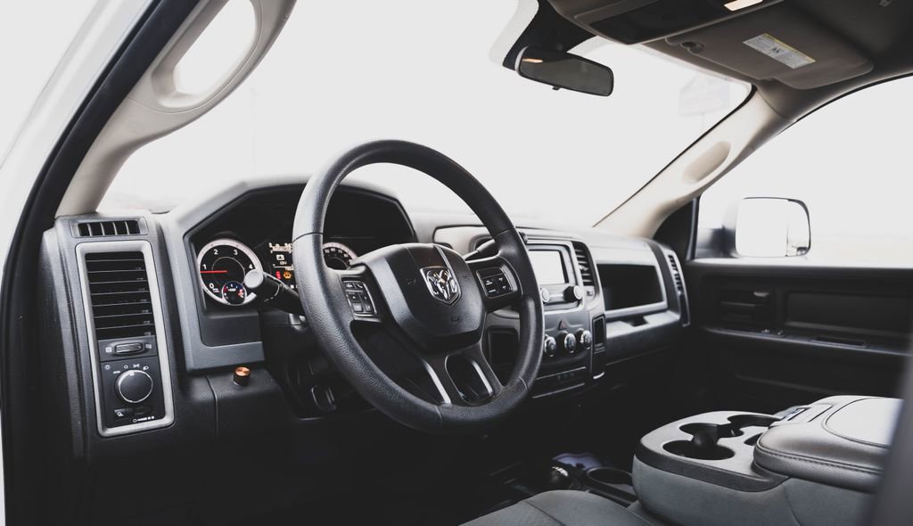 Used 2018 RAM 2500 Tradesman w/ Chrome Appearance Group image 2