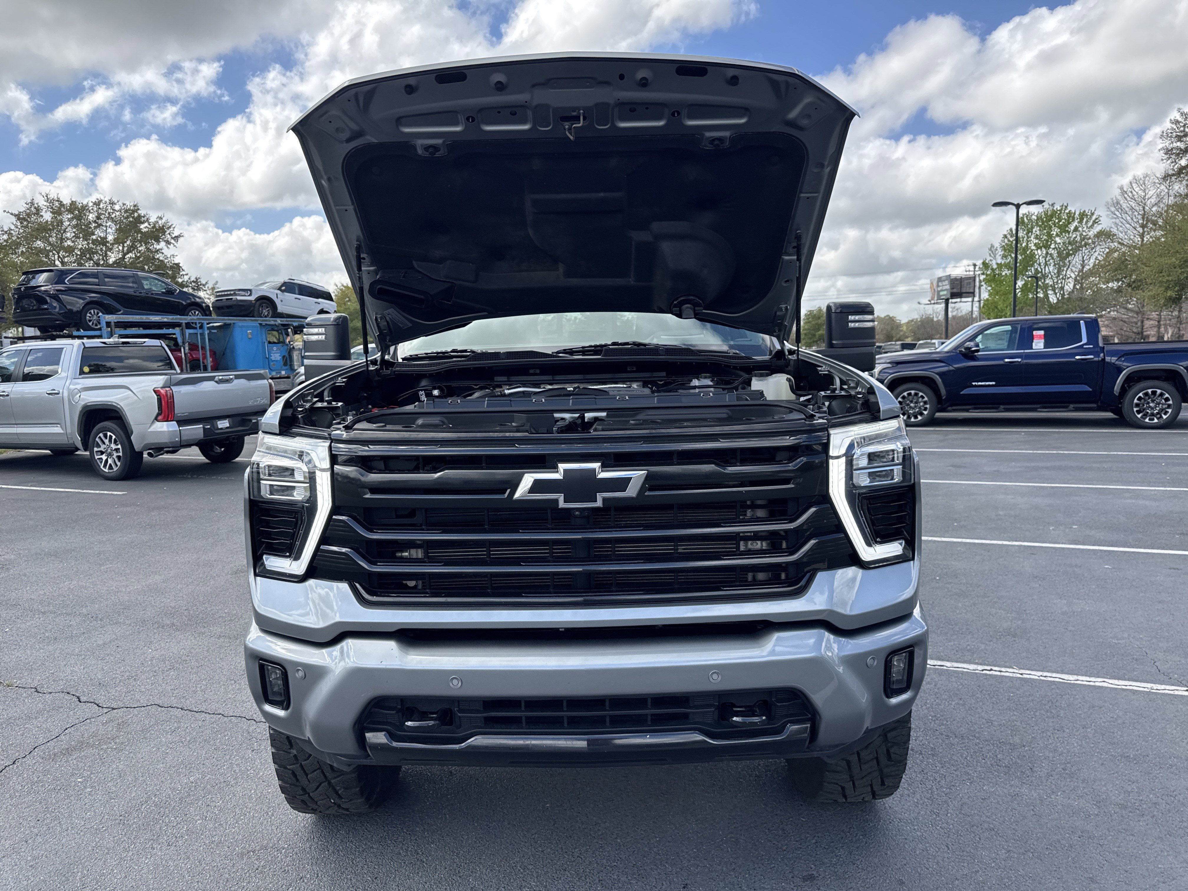 Used 2024 Chevrolet Silverado 3500 High Country w/ High Country Premium Package image 39