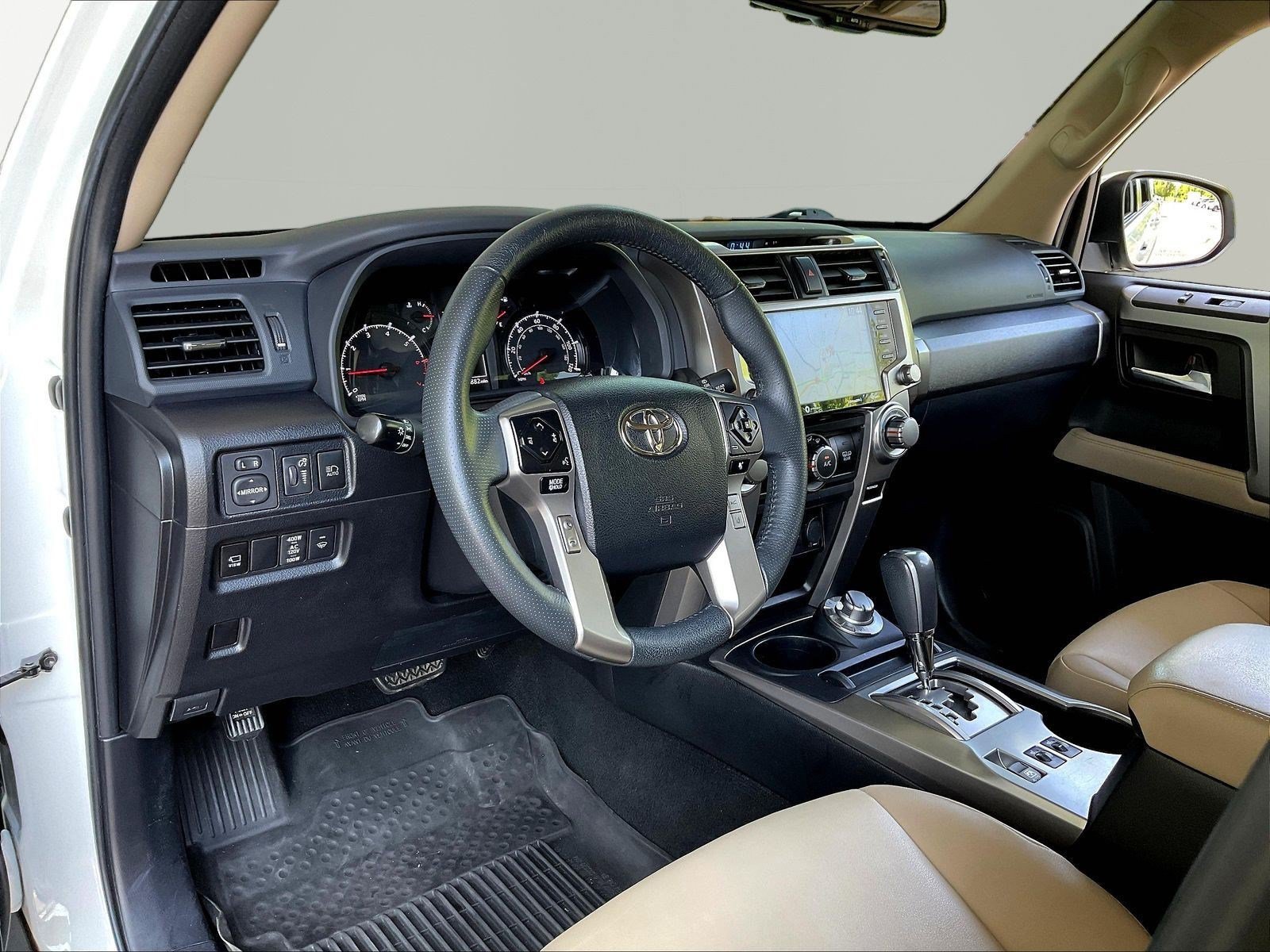 Used 2022 Toyota 4Runner SR5 Premium w/ Moonroof Package AWD/4WD image 17