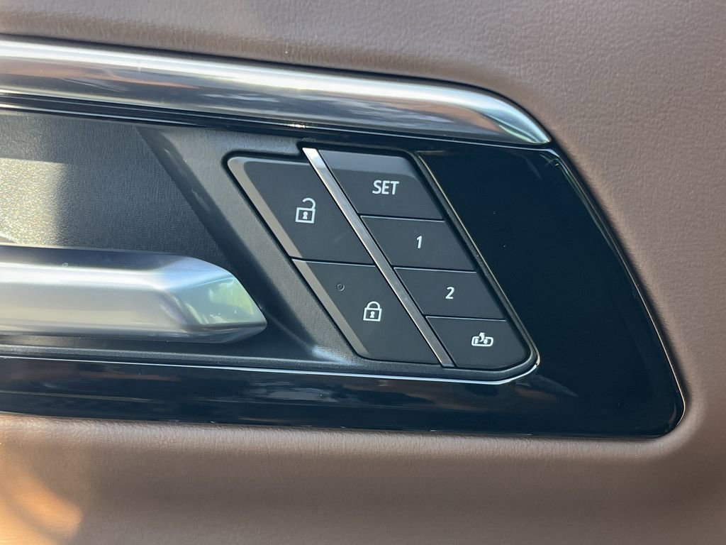New 2026 Chevrolet Suburban High Country image 15