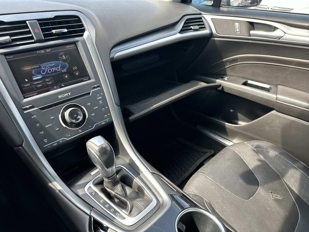 Used 2013 Ford Fusion Titanium FWD image 33