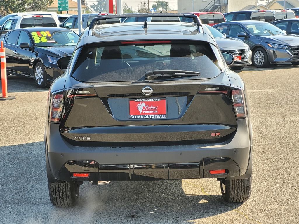 New 2026 Nissan Kicks SR image 5