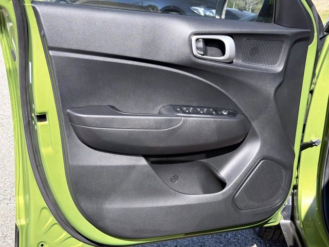 Used 2022 Hyundai Venue SEL image 14