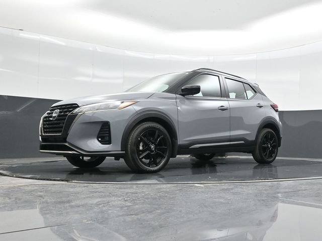 Used 2024 Nissan Kicks SR image 38