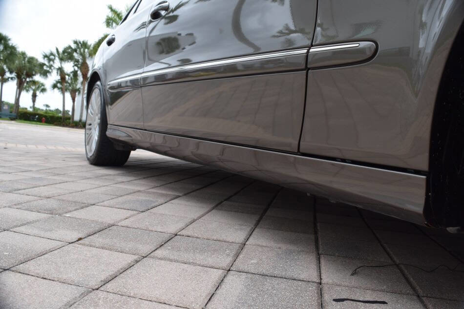 Used 2008 Mercedes-Benz E 350 4MATIC Sedan image 29