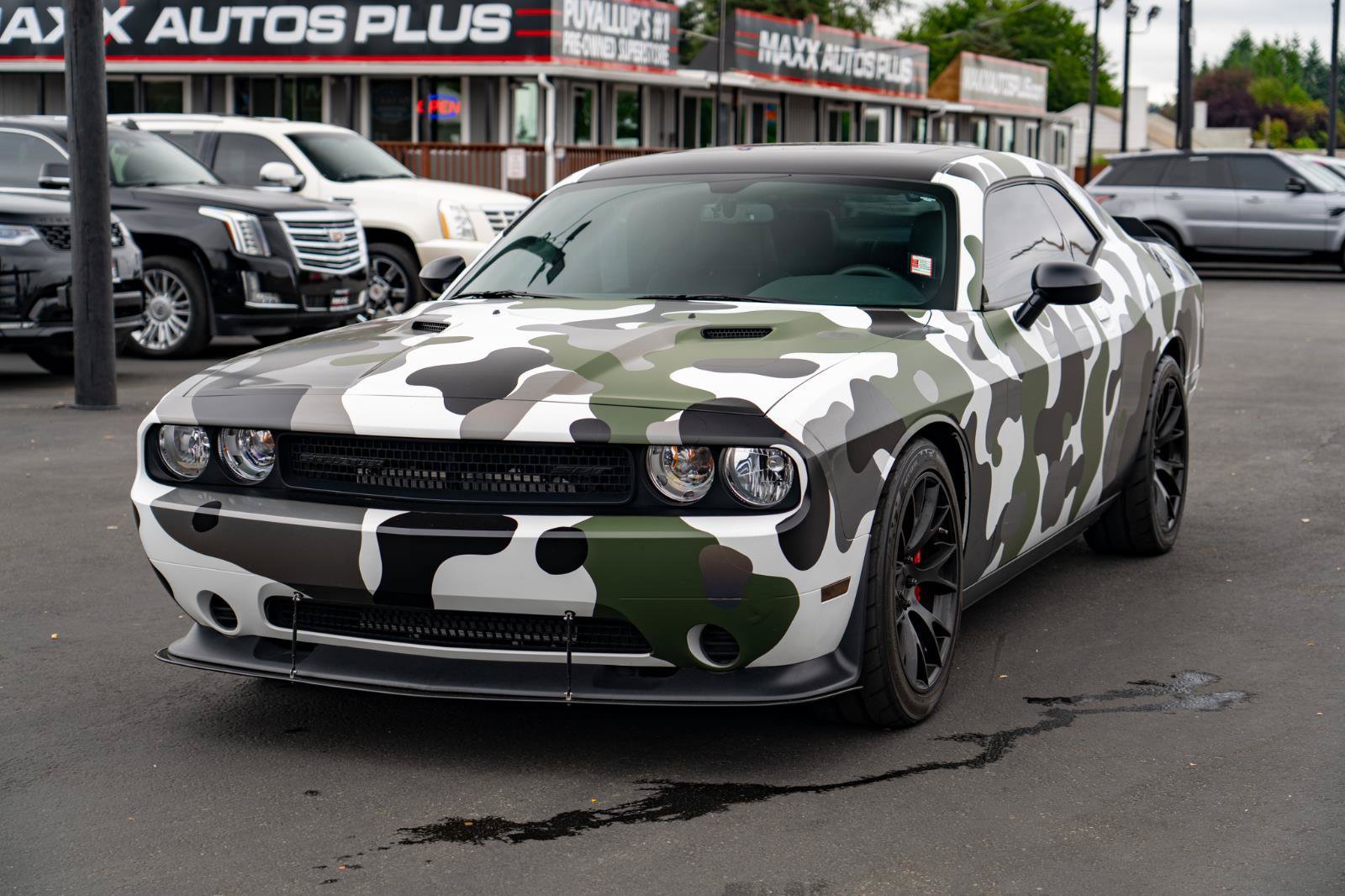Used 2014 Dodge Challenger SRT8 Core w/ Satin Vapor Edition RWD image 4