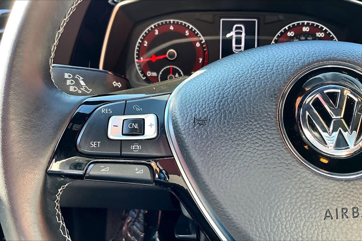 Used 2019 Volkswagen Jetta R-Line FWD image 22