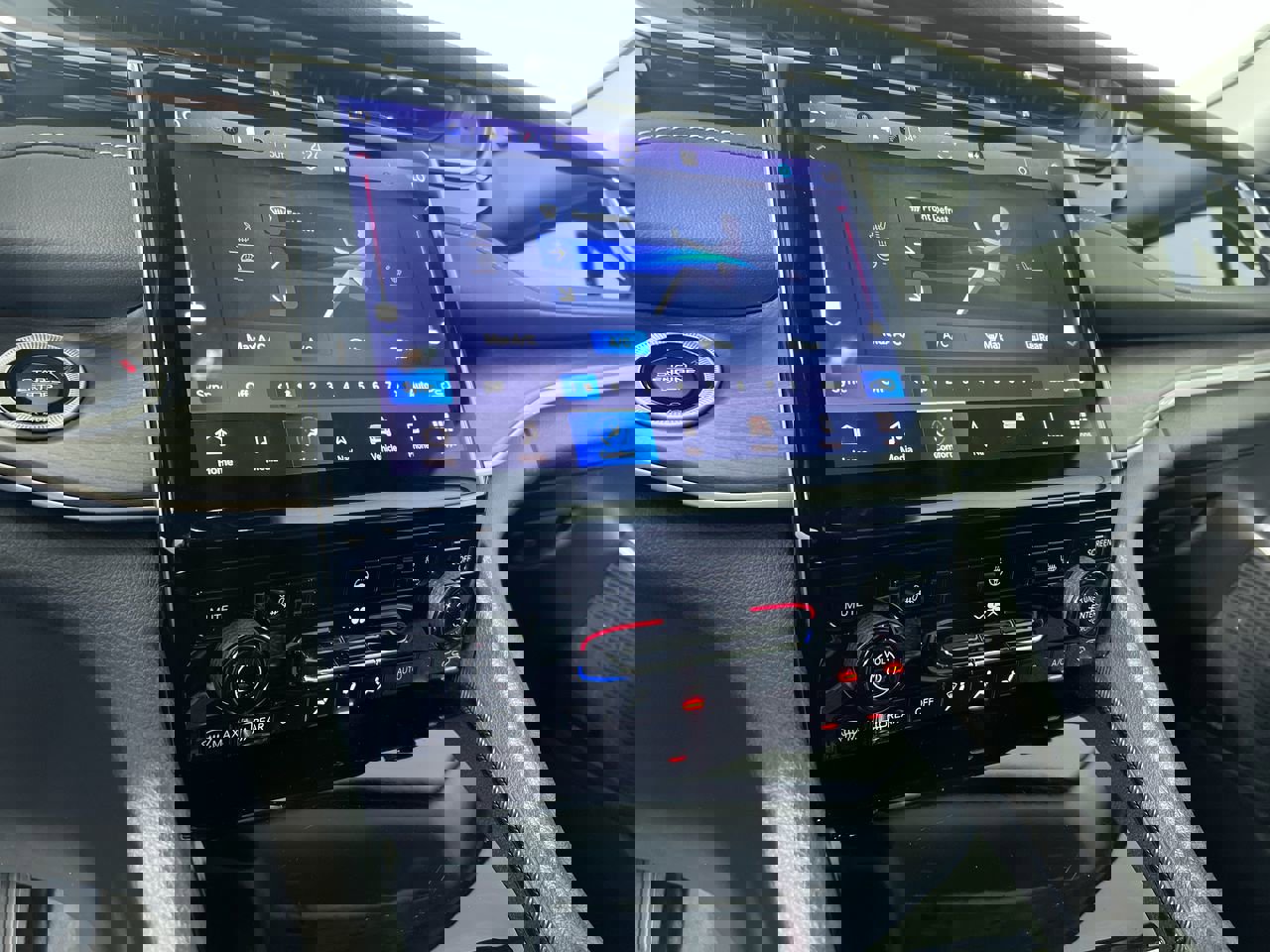 Used 2024 Jeep Grand Cherokee Limited 4xe image 23