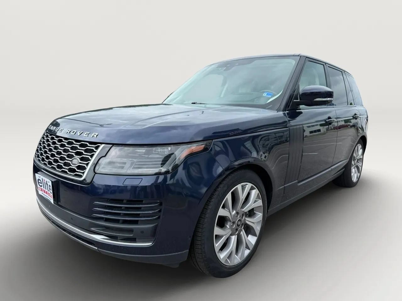Used 2018 Land Rover Range Rover HSE AWD/4WD image 3