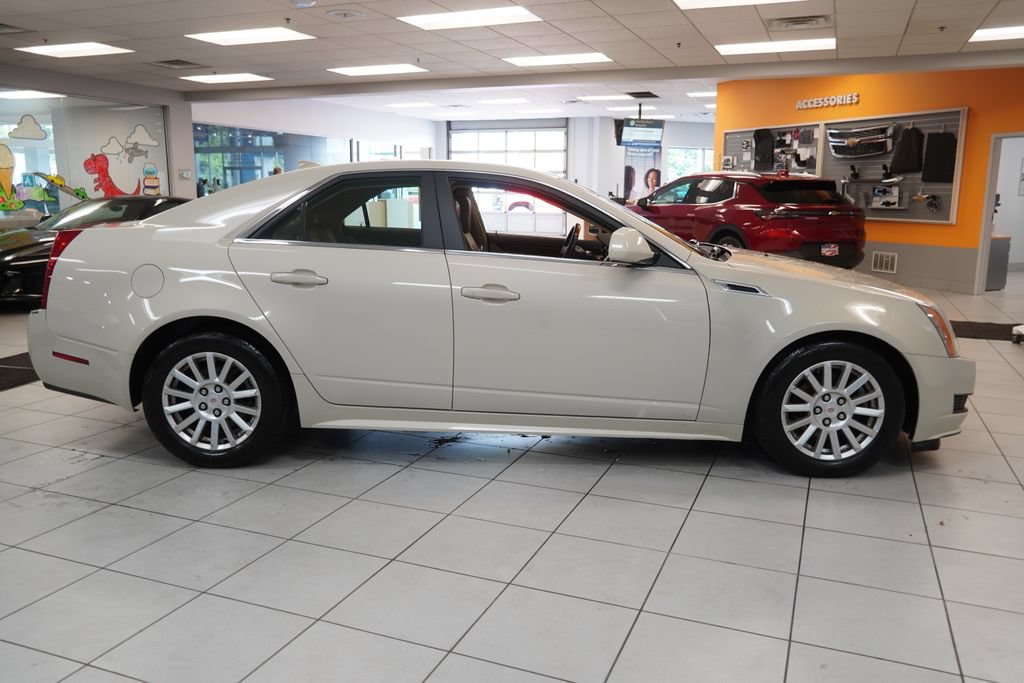 Used 2011 Cadillac CTS Luxury AWD/4WD image 11