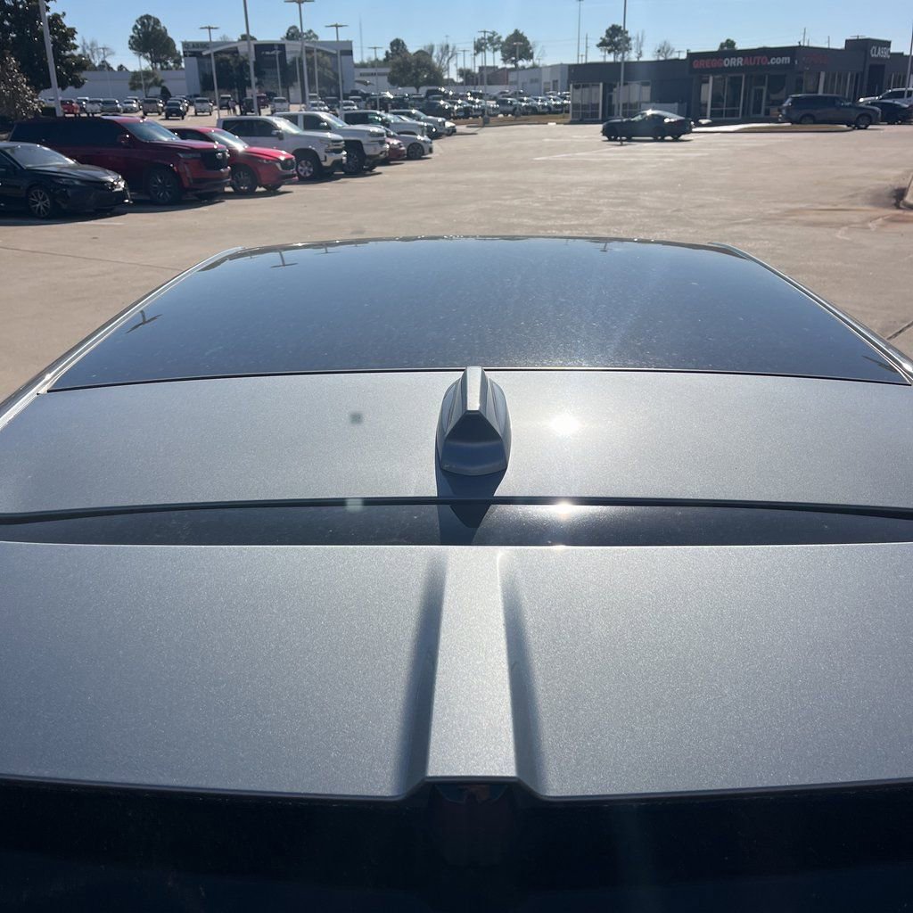 Used 2024 Cadillac Lyriq Luxury image 8