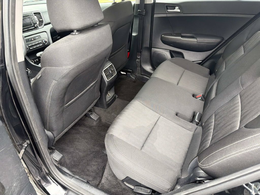 Used 2019 Kia Sportage LX FWD image 12