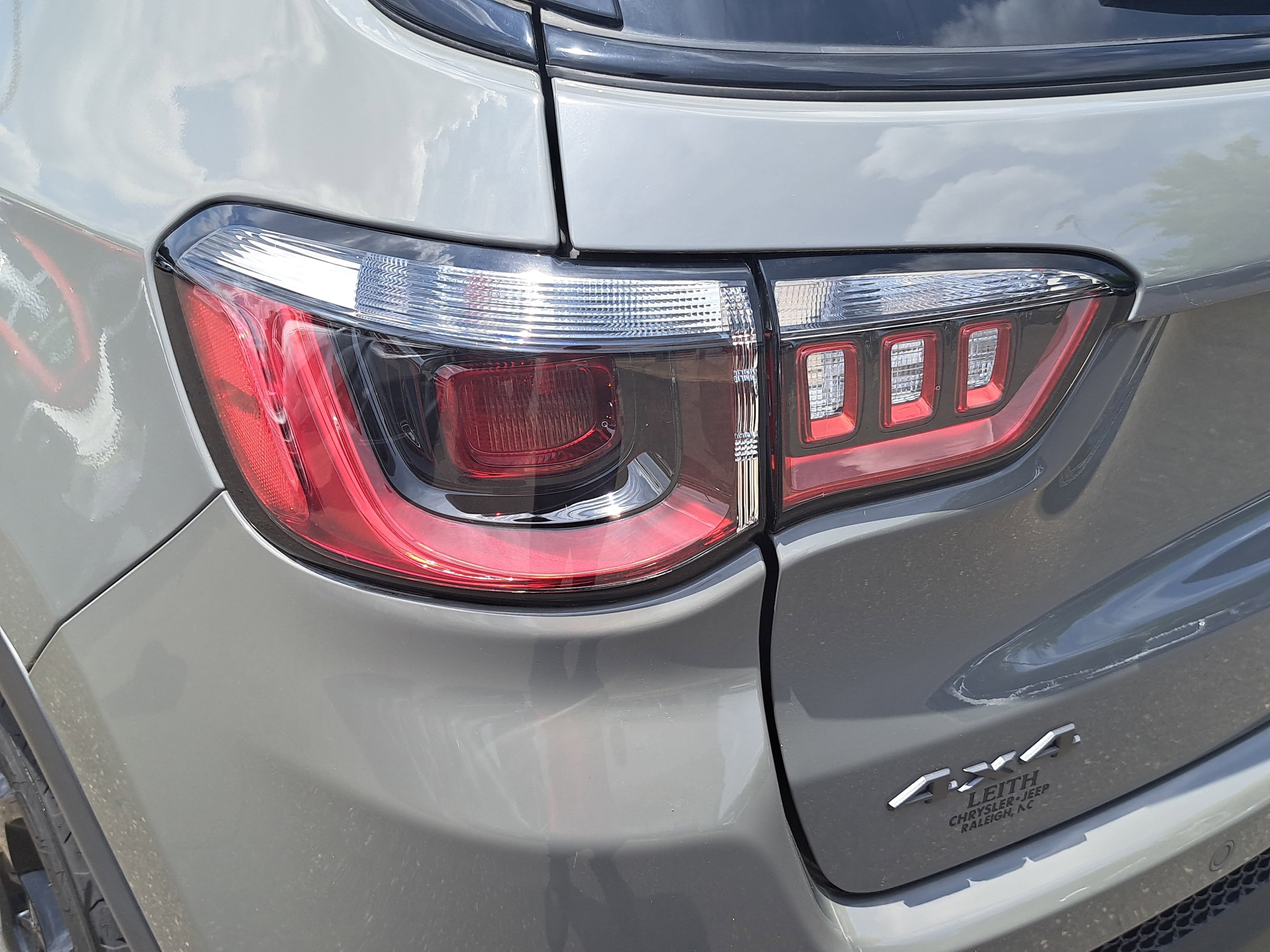 Used 2023 Jeep Compass Trailhawk AWD/4WD image 31