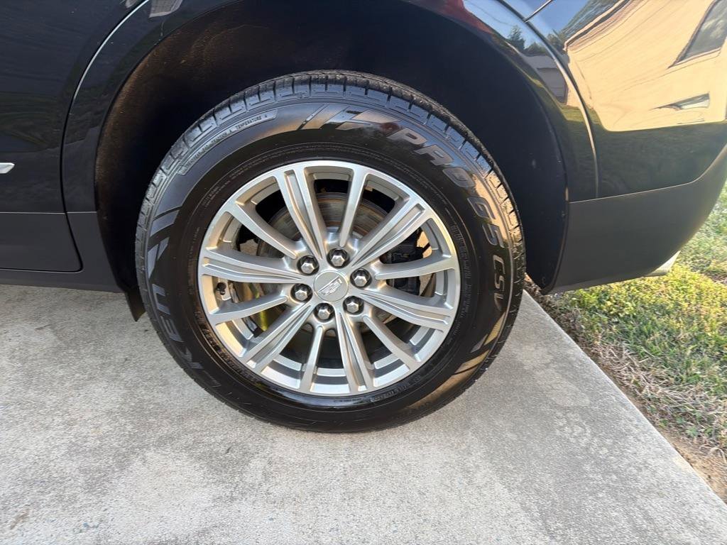 Used 2018 Cadillac XT5 Luxury w/ Driver Awareness Package image 38