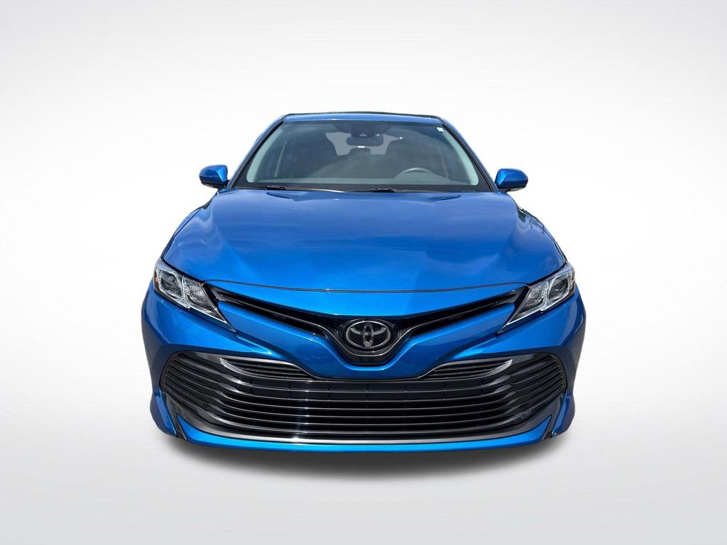 Used 2019 Toyota Camry LE w/ Convenience Package FWD image 2