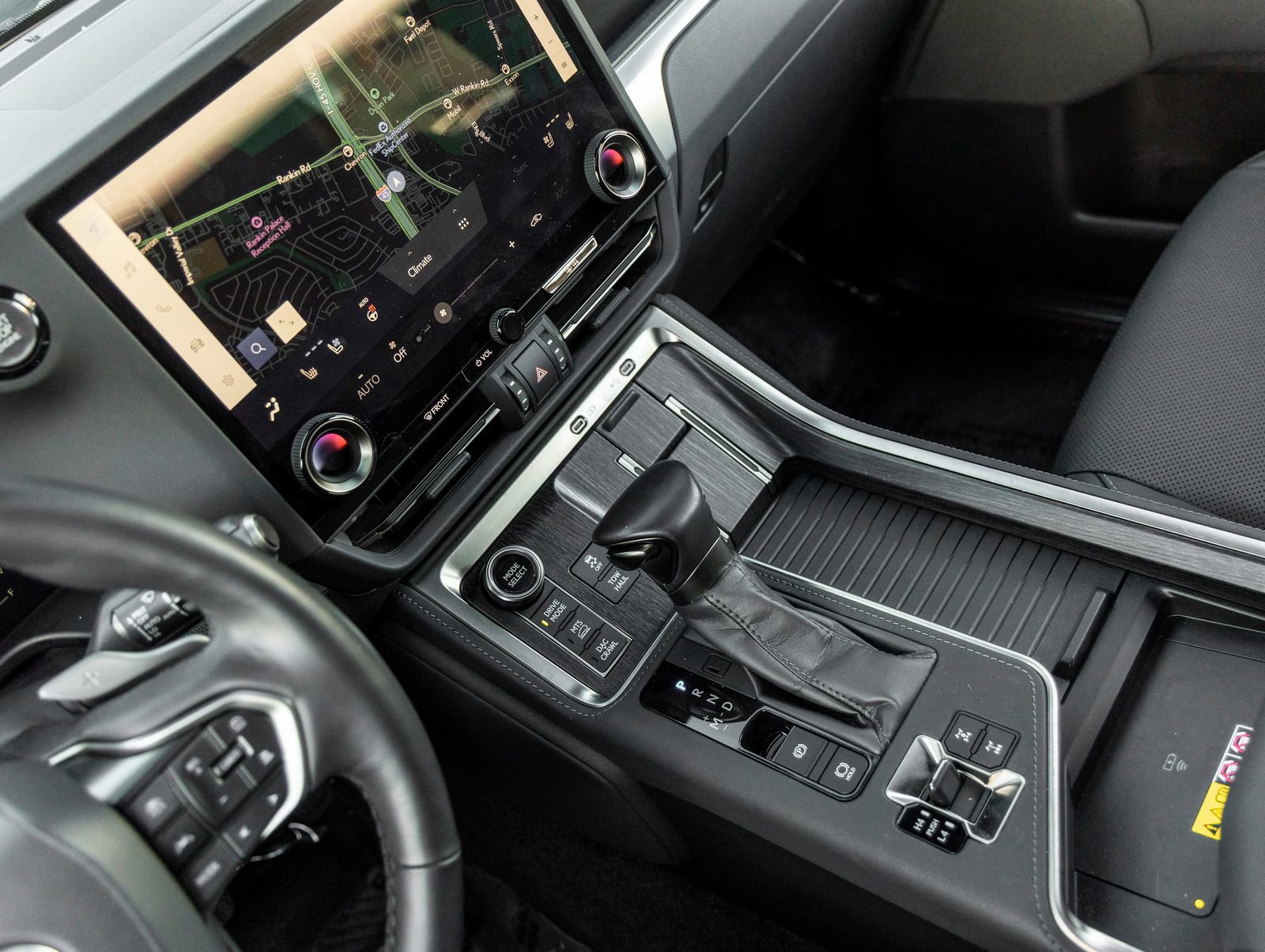 Used 2024 Lexus GX 550 550 Overtrail image 32