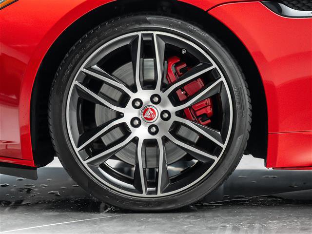 Used 2020 Jaguar F-TYPE Checkered Flag image 14