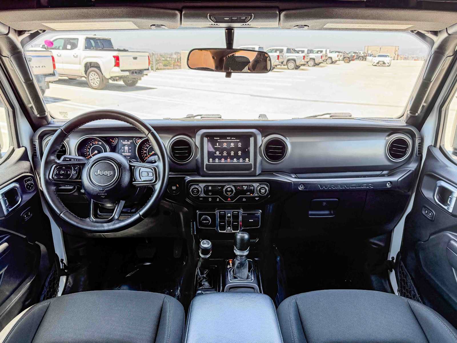 Used 2022 Jeep Wrangler Unlimited Sport AWD/4WD image 12