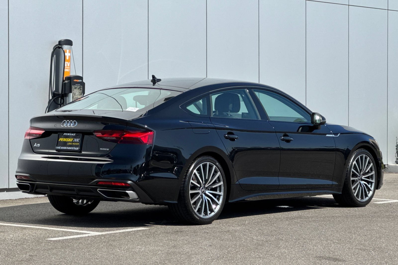 Used 2023 Audi A5 2.0T Premium Plus w/ Premium Plus AWD/4WD image 5
