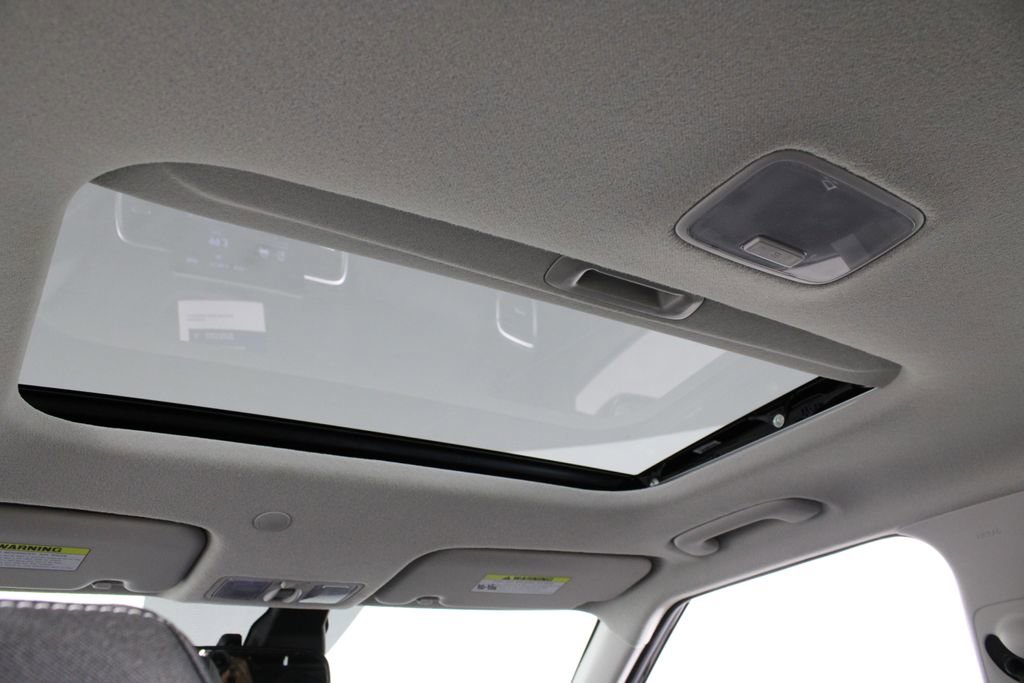 Certified 2024 Hyundai Venue SEL image 21