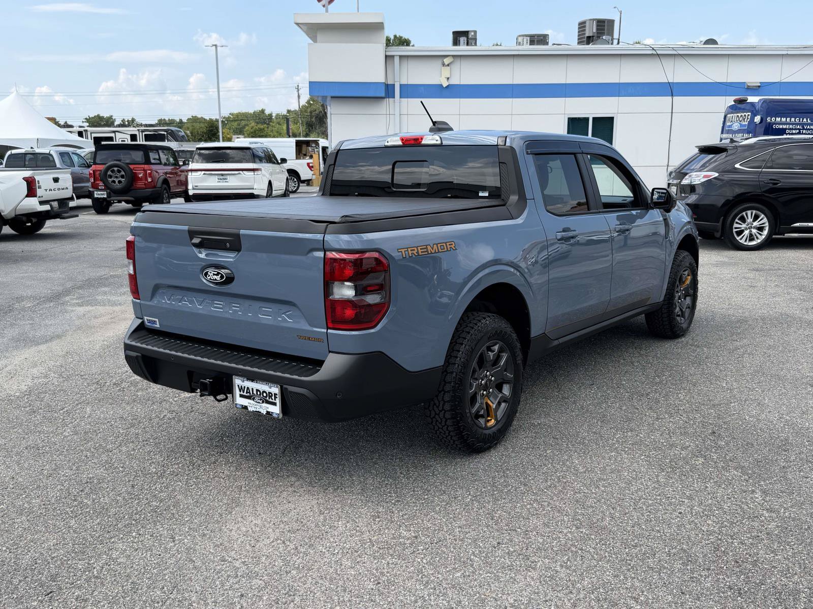 Used 2025 Ford Maverick Tremor AWD/4WD image 2