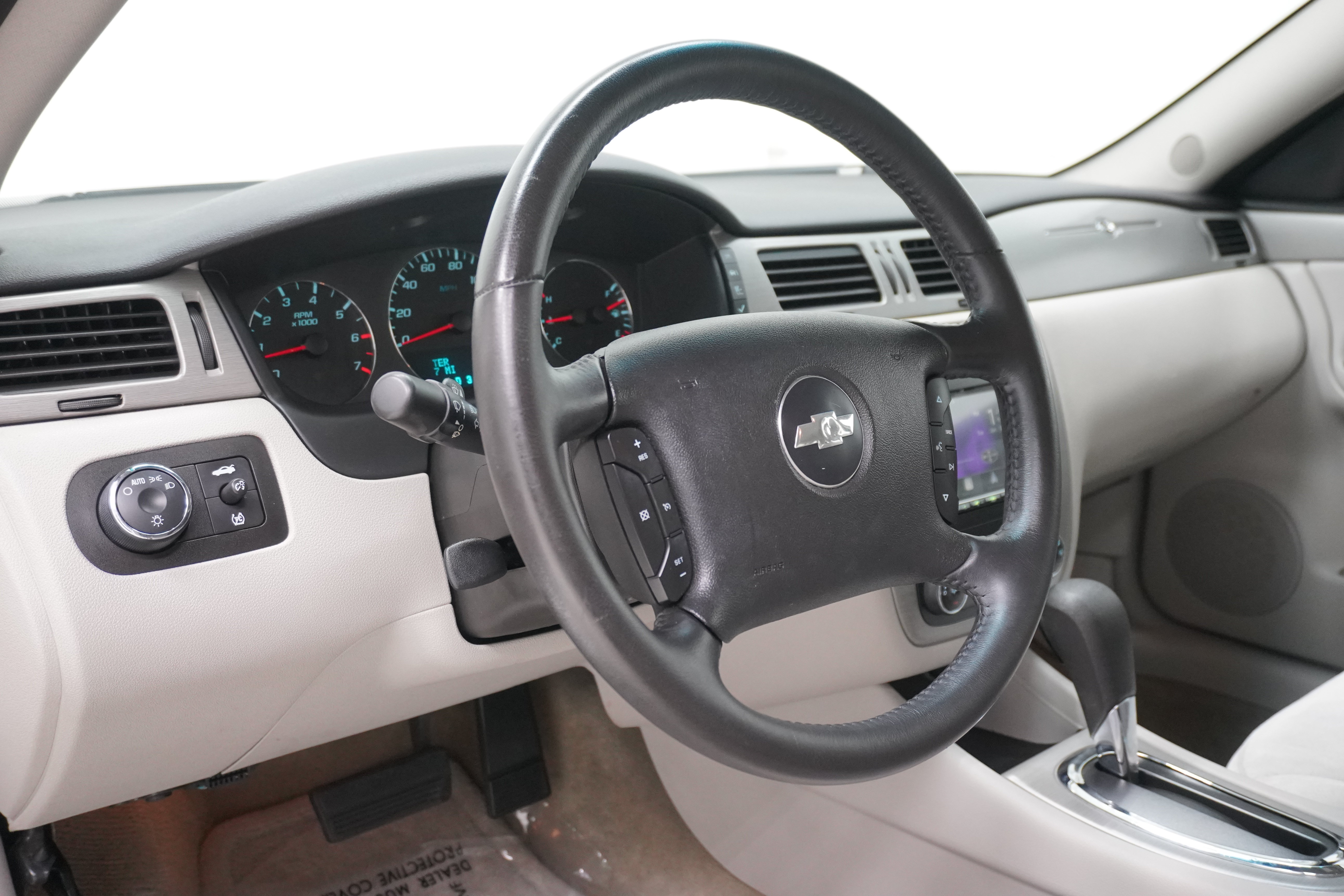 Used 2007 Chevrolet Impala LT w/ Preferred Equipment Group FWD image 9