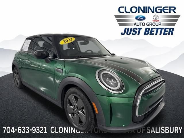 Used 2022 MINI Cooper 2-Door Hardtop FWD video 1