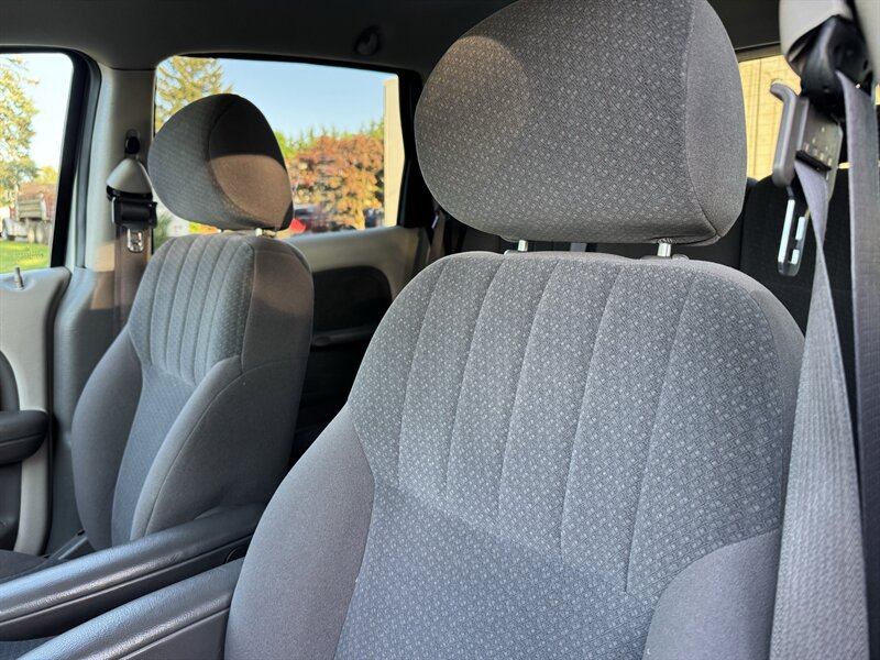 Used 2004 Chrysler PT Cruiser w/ PWR Convenience Group FWD image 11