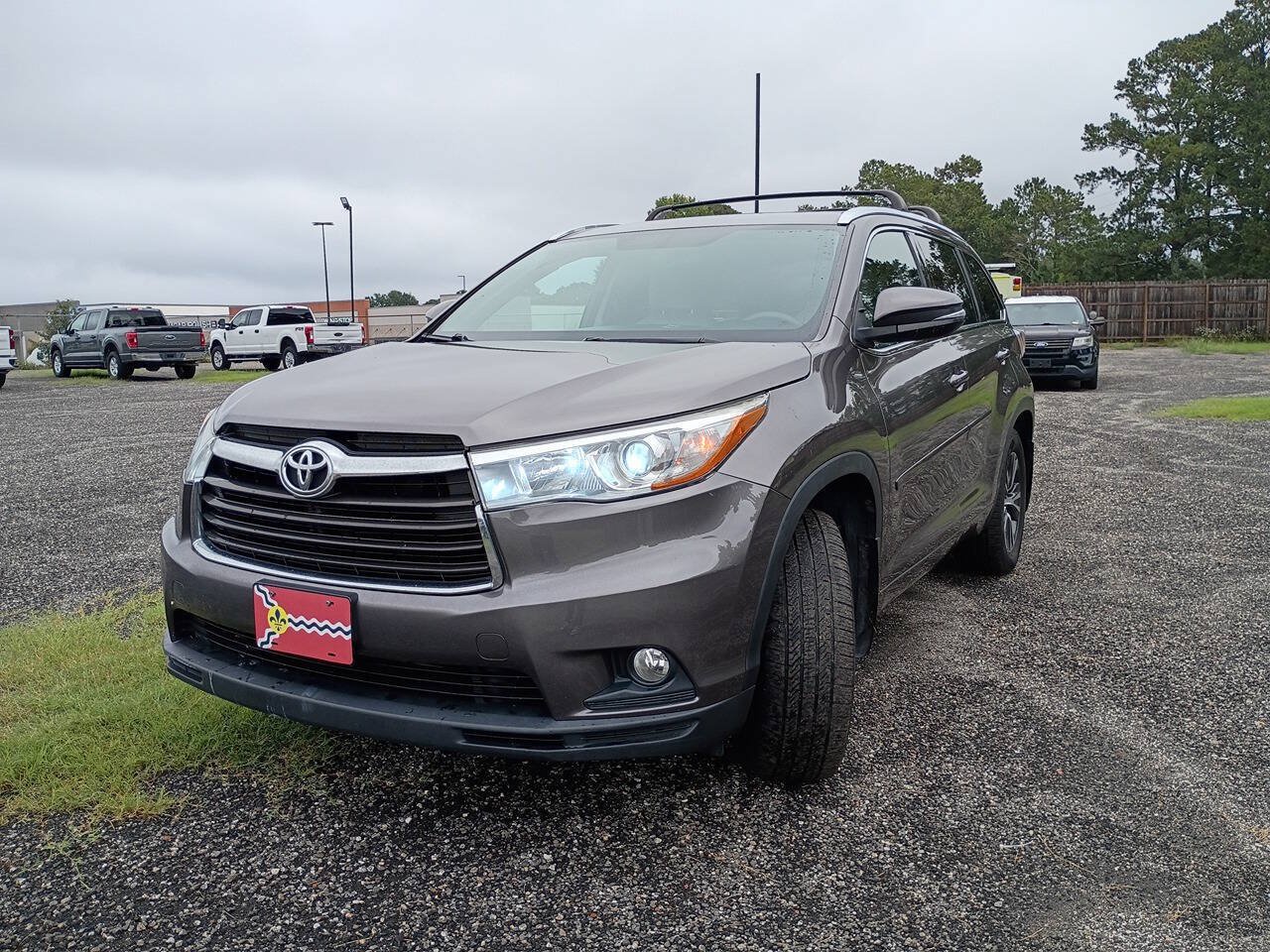 Used 2016 Toyota Highlander XLE AWD/4WD image 1