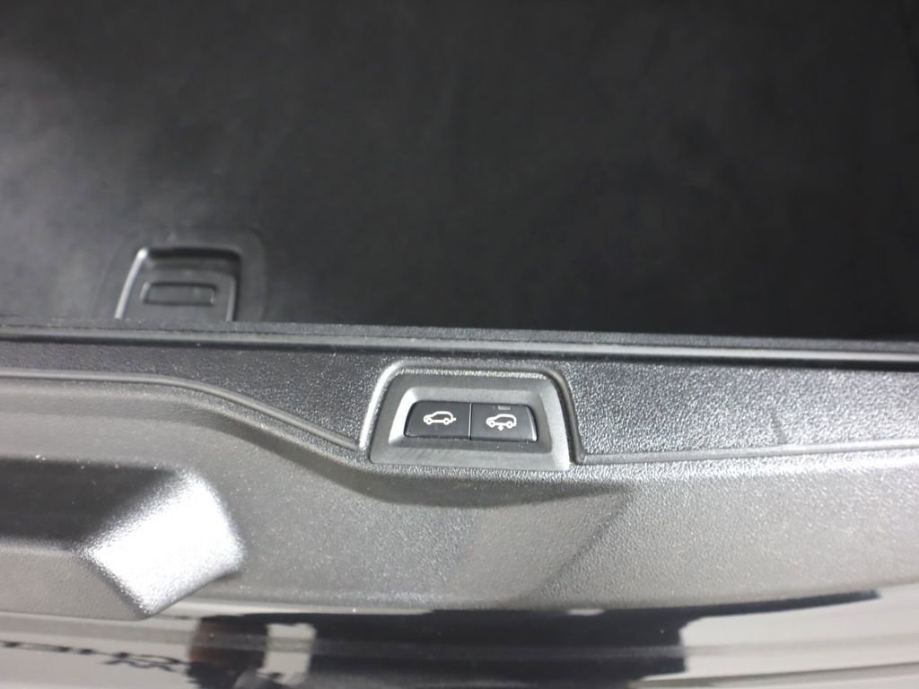 Used 2023 BMW X7 xDrive40i w/ Premium Package AWD/4WD image 36