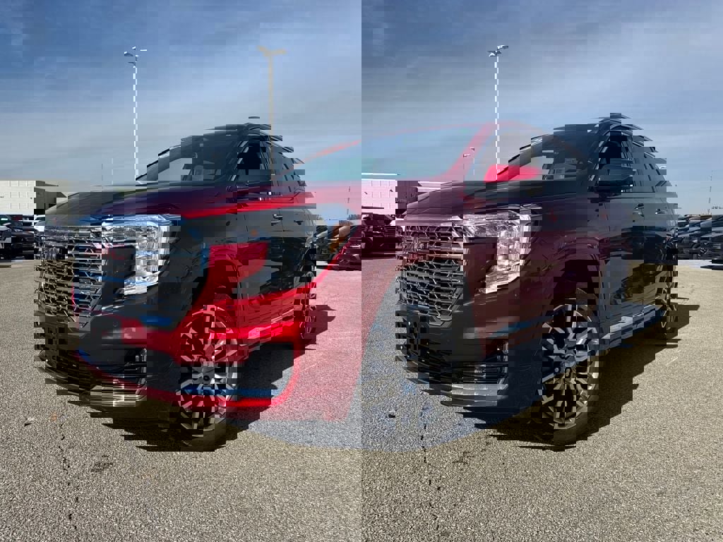 Used 2024 GMC Terrain Denali w/ Denali Premium Package image 1