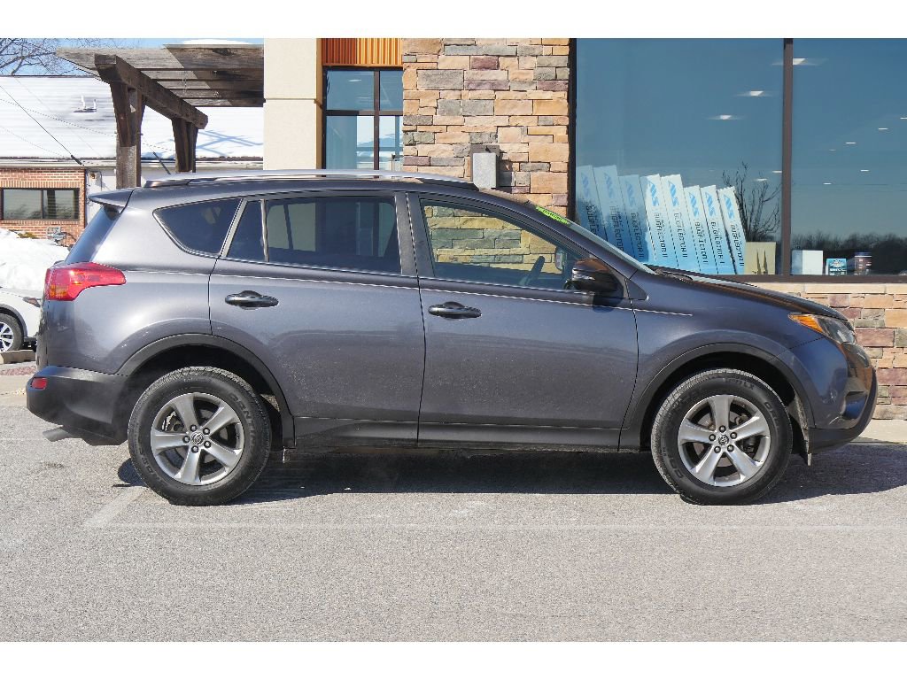 Used 2015 Toyota RAV4 XLE image 2
