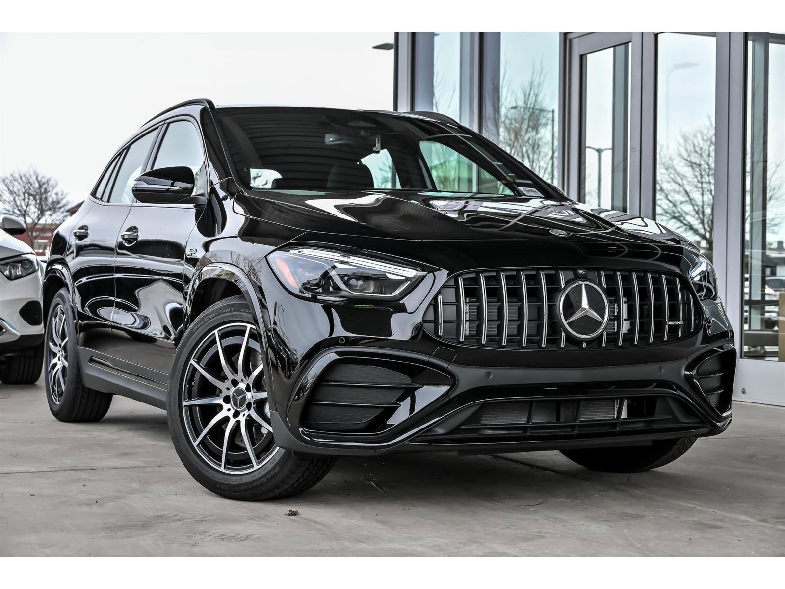 New 2026 Mercedes-Benz GLA 35 AMG 4MATIC image 1