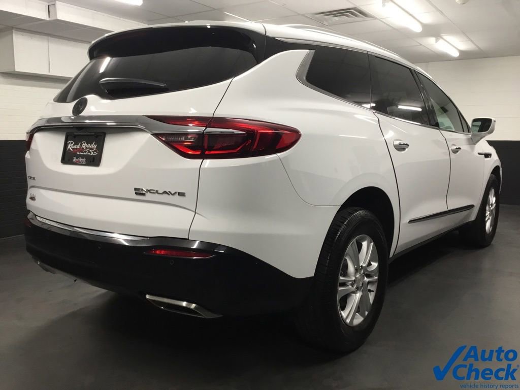 Used 2018 Buick Enclave Essence image 10