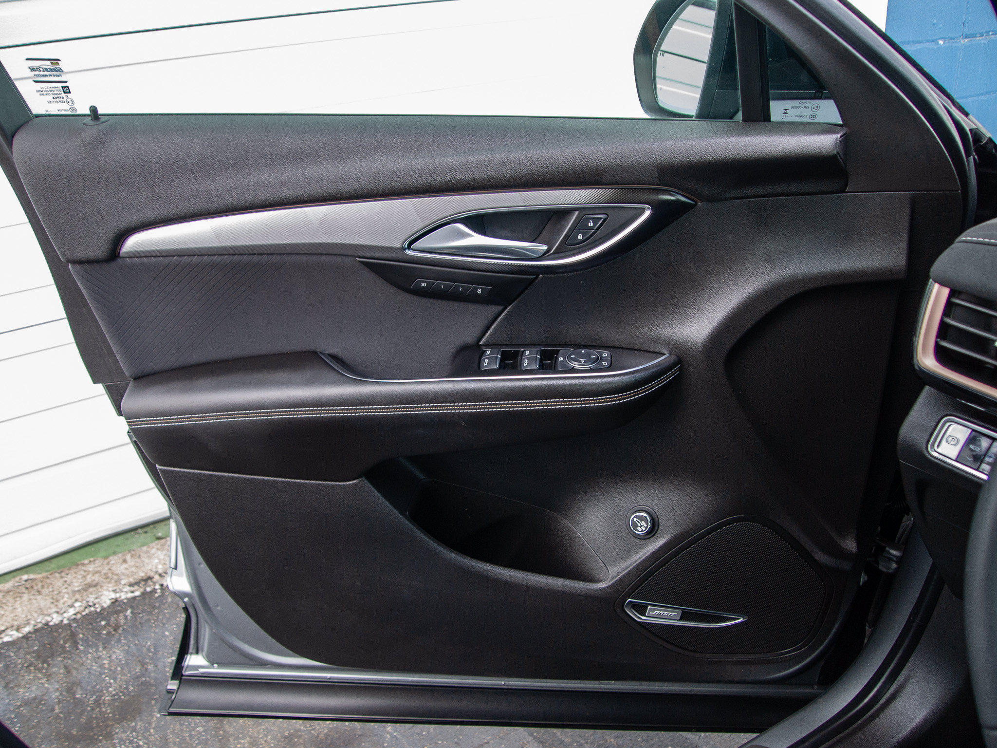 Used 2025 Buick Envision Sport Touring AWD/4WD image 11