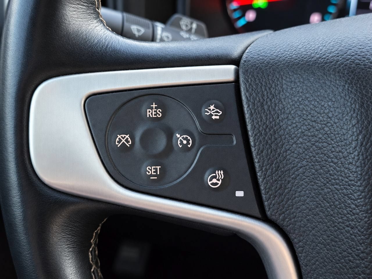 Used 2018 GMC Sierra 1500 SLT AWD/4WD image 25