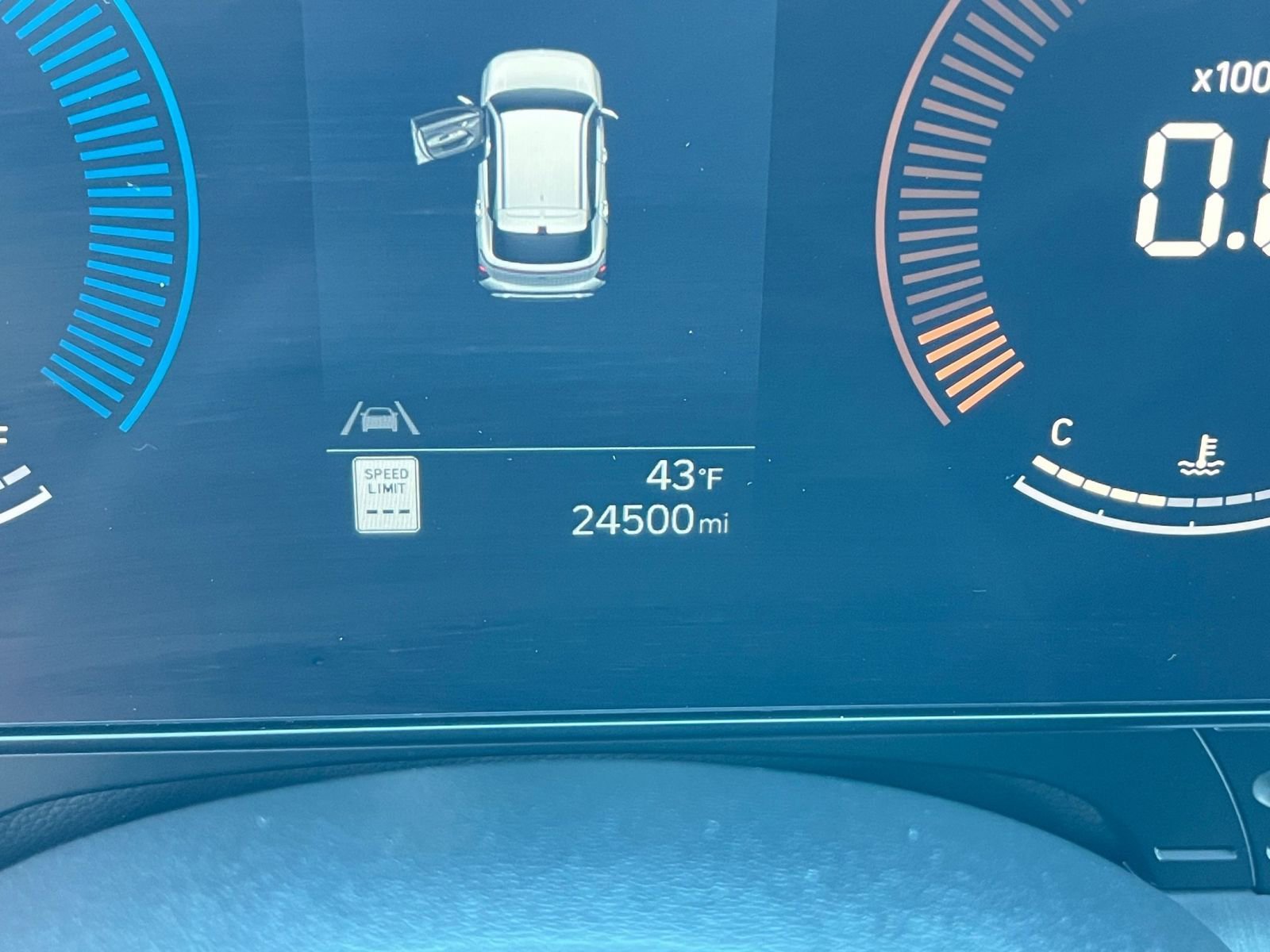 Used 2025 Hyundai Kona SEL image 40