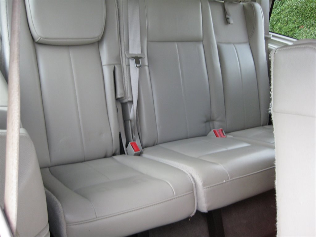 Used 2013 Ford Expedition Limited RWD image 33