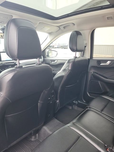 Used 2022 Ford Escape Titanium w/ Class II Trailer Tow Package image 13