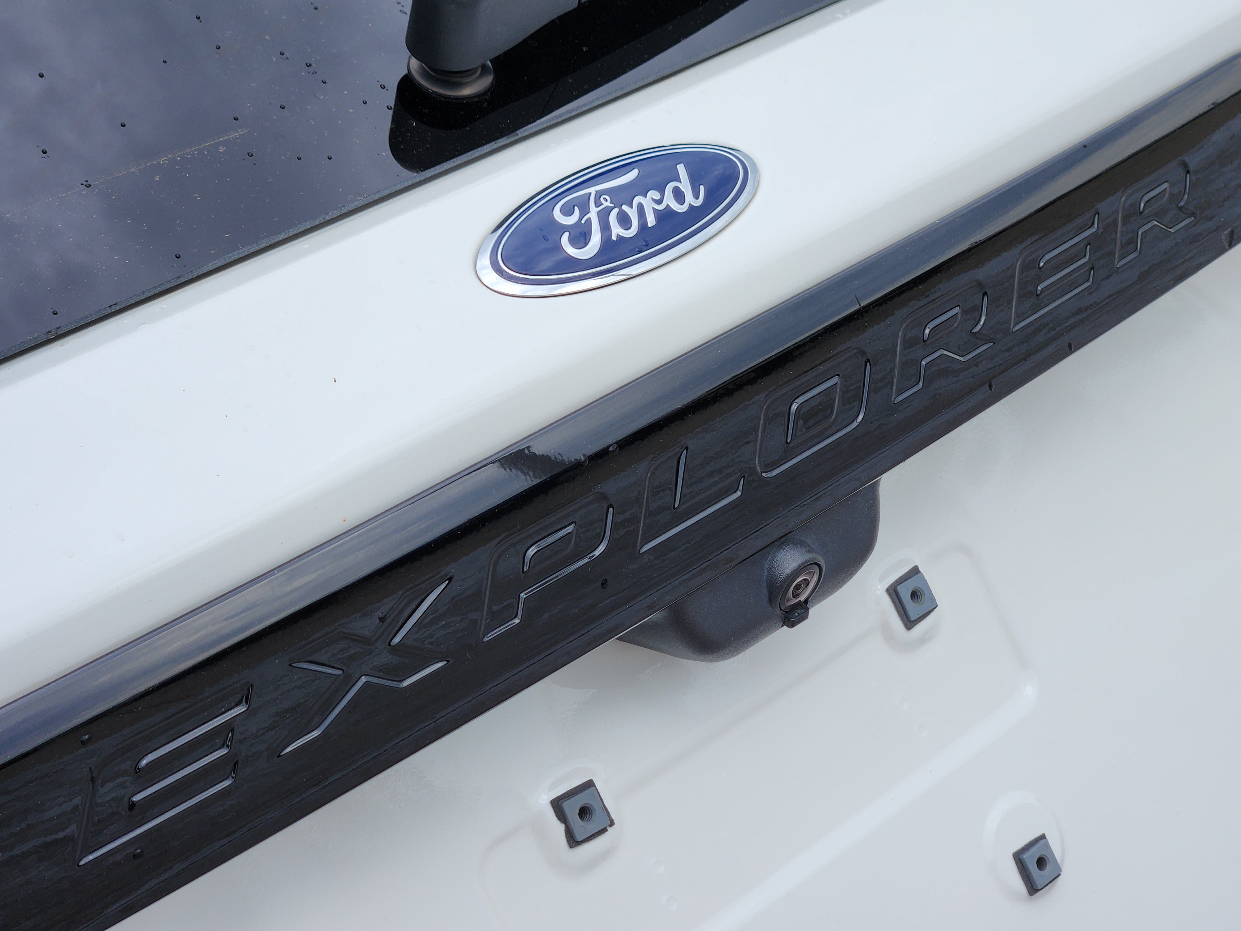 Used 2022 Ford Explorer ST-Line w/ Class IV Trailer Tow Package AWD/4WD image 12