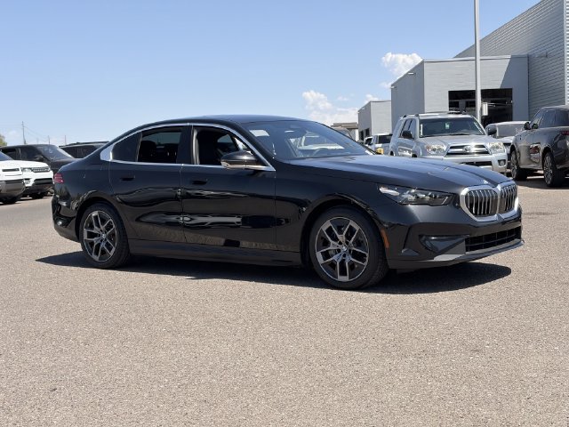 Certified 2026 BMW i5 eDrive40 w/ Premium Package RWD image 5
