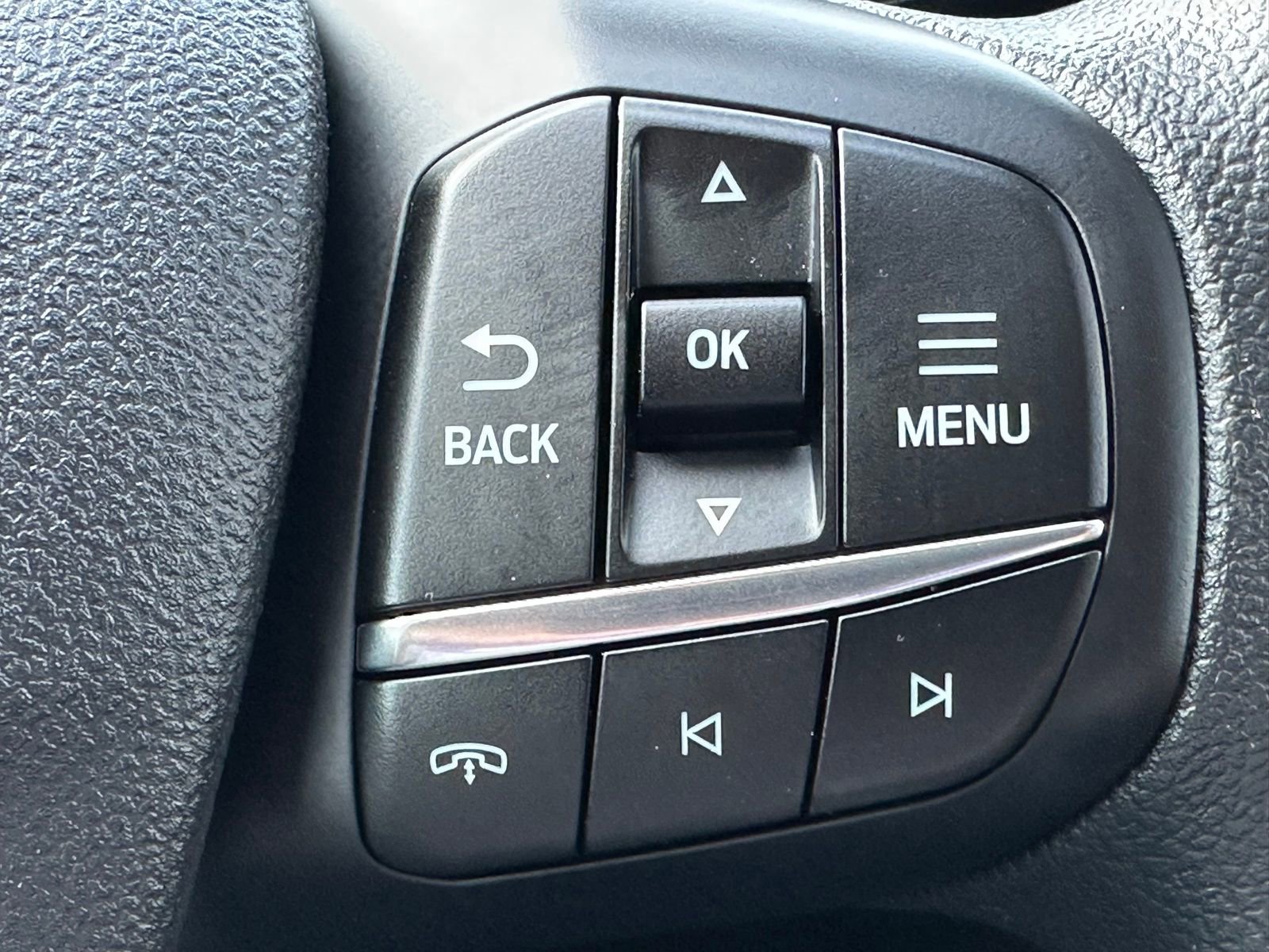 Used 2025 Ford Escape Active image 12